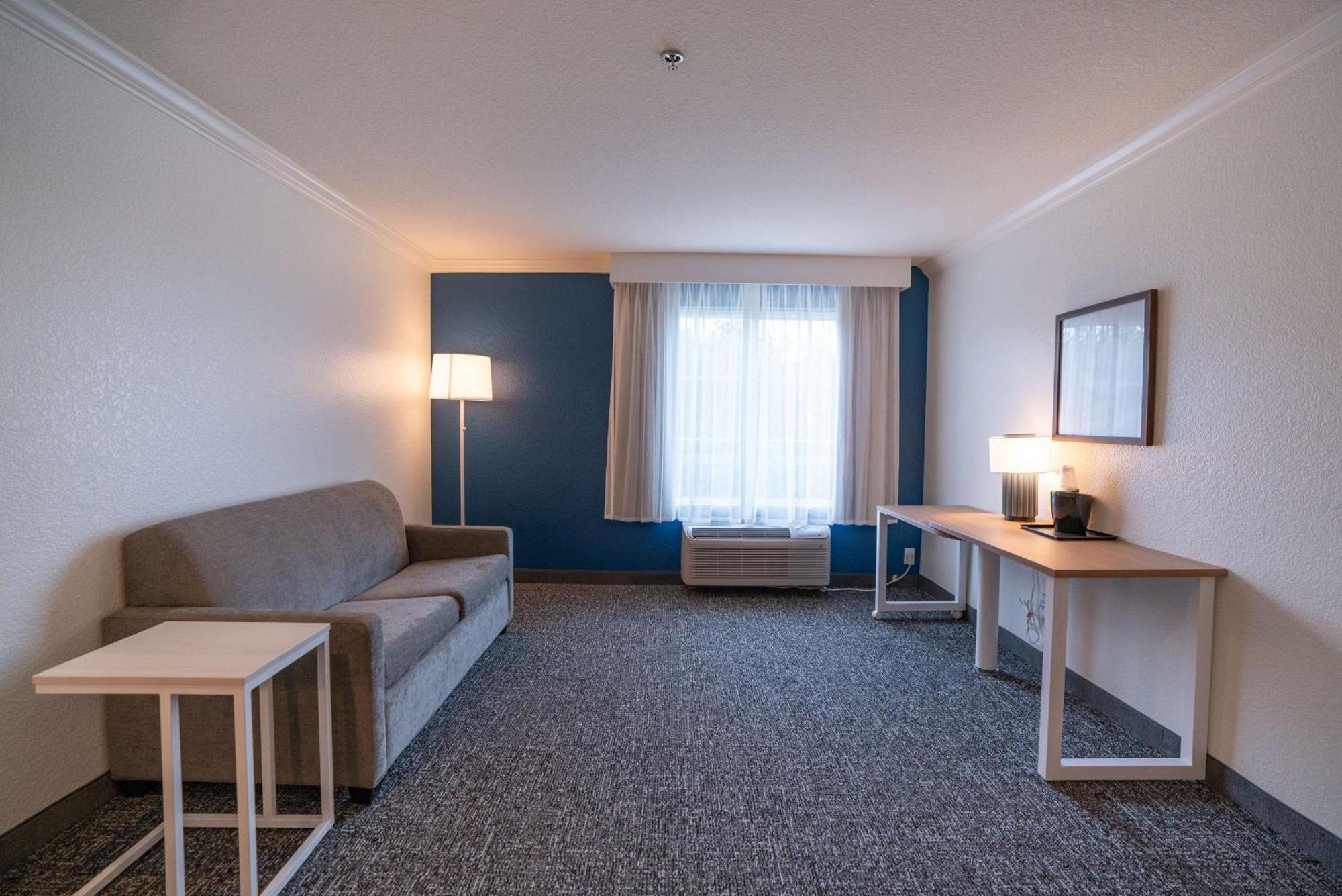 Spark By Hilton Brandon Extérieur photo