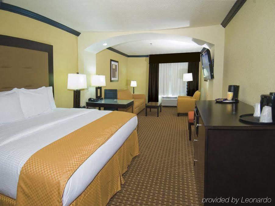 Spark By Hilton Brandon Extérieur photo